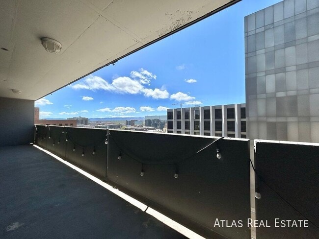 Building Photo - 909 Logan St