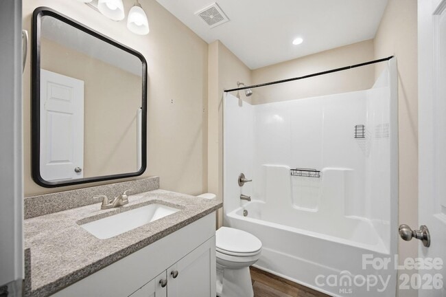 Building Photo - 1361 Ontario Dr