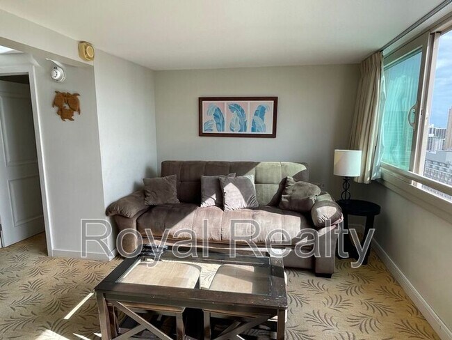 Building Photo - 445 Seaside Ave