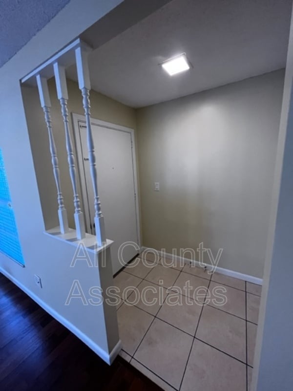 Building Photo - 1011 Idlebriar Way