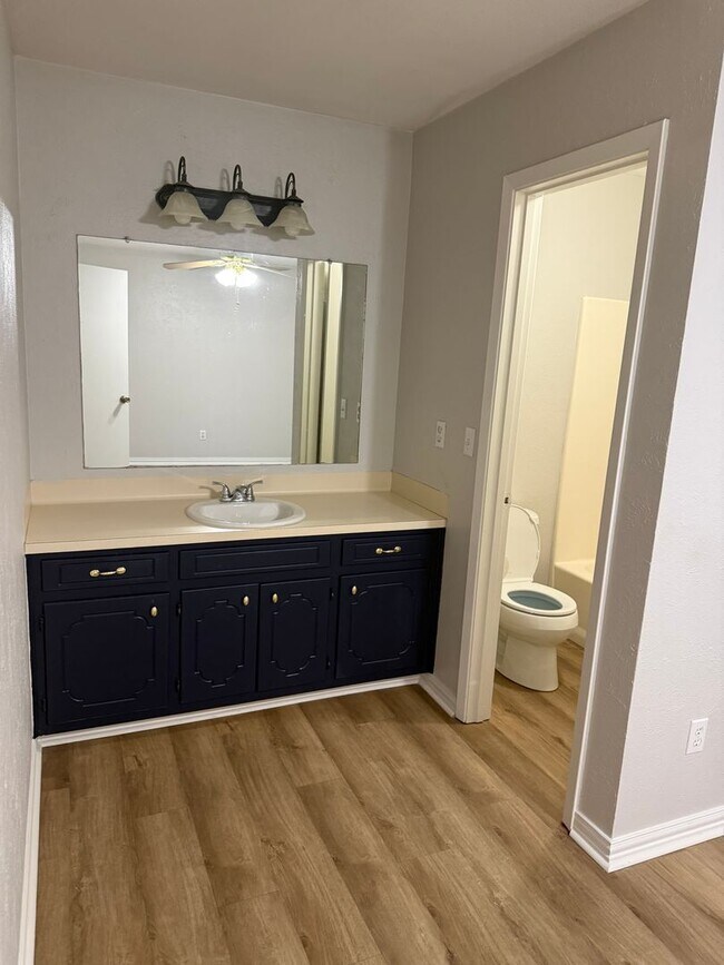 Building Photo - Beautiful 3 Bedroom home in Springhill ISD