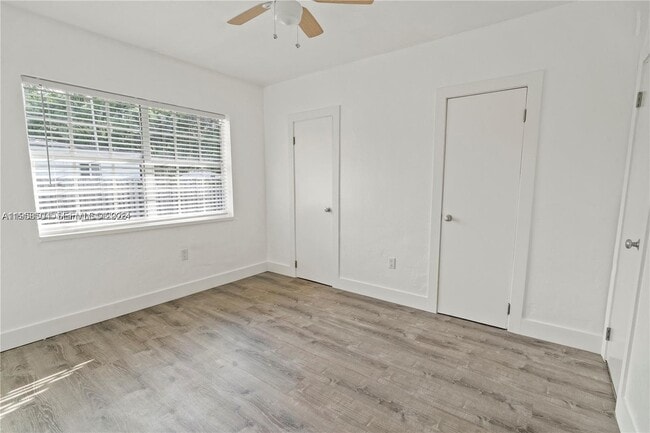 Building Photo - 12108 NE 5th Ave