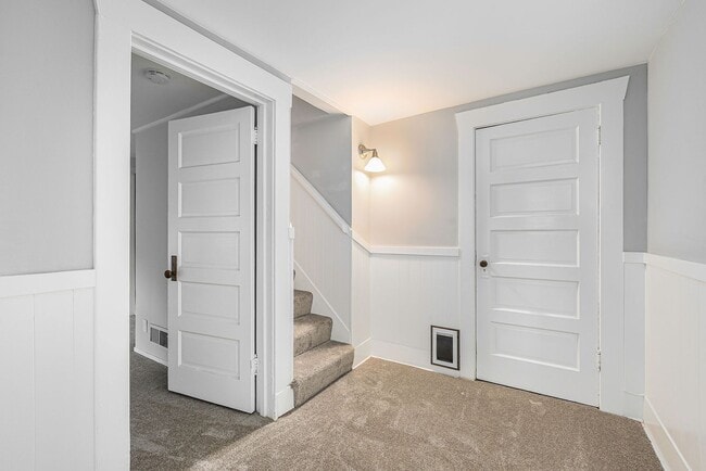 Building Photo - 3901 Everett Ave