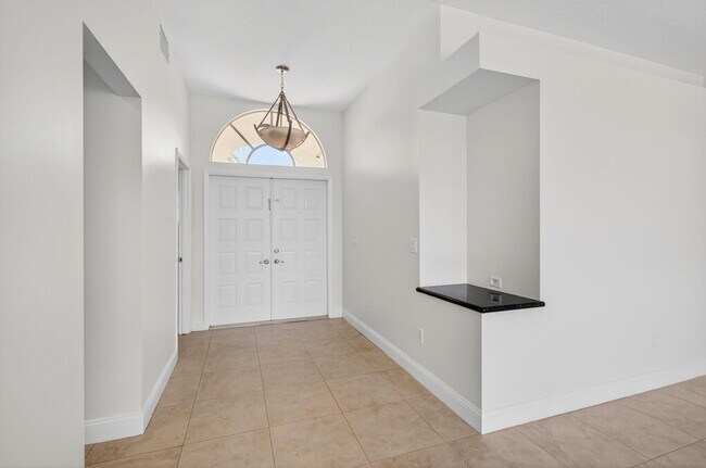 Building Photo - 9308 Lake Serena Dr