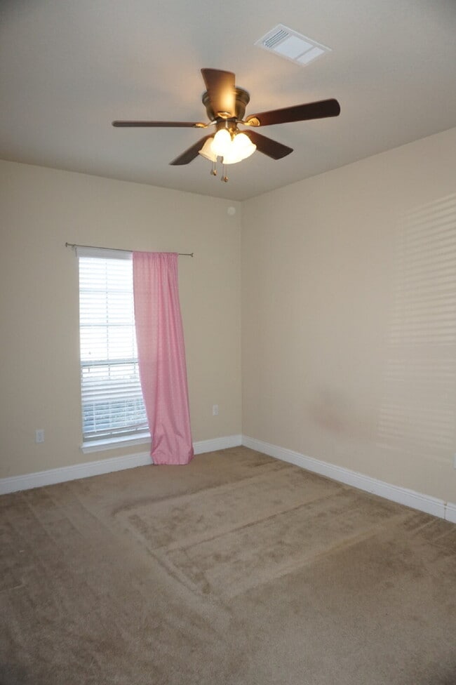 Building Photo - Crestview: 4 Bedrooms in Liberty Oaks