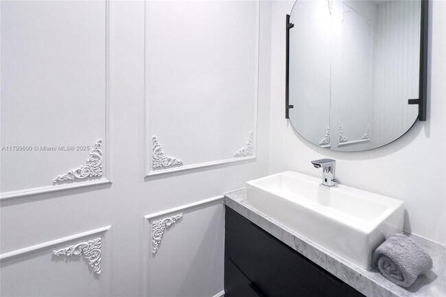 Building Photo - 414 NW 52nd St