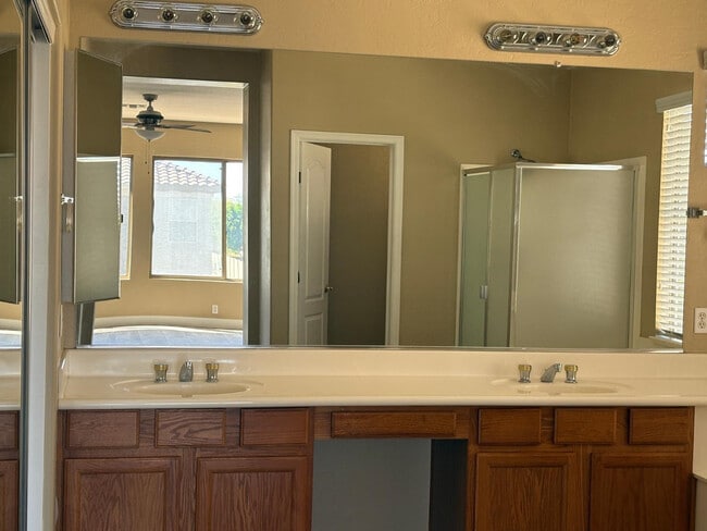 Building Photo - 2245 E Detroit St