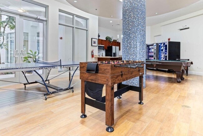 Building Photo - 1830 Radius Dr