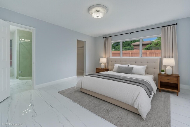 Building Photo - 4971 SW 7th Ct