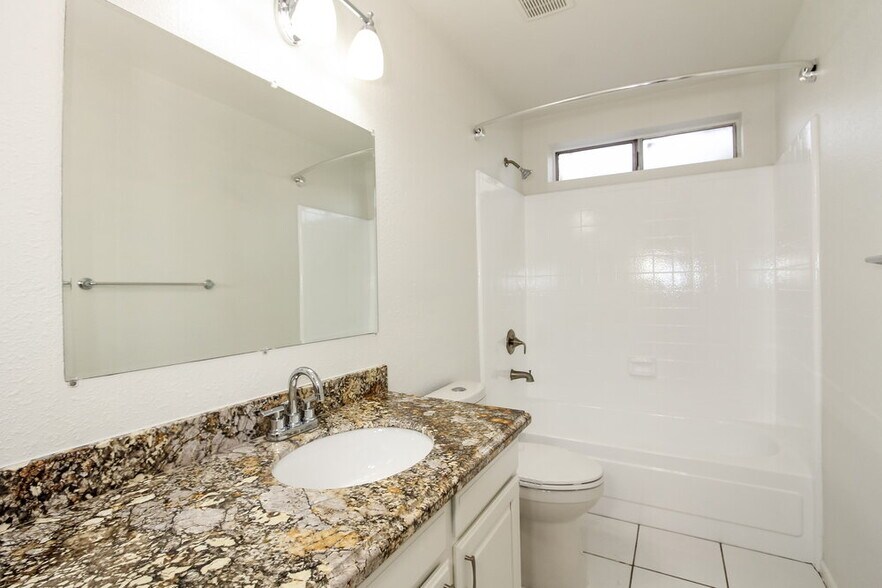 Building Photo - 4222 N 101st Ave