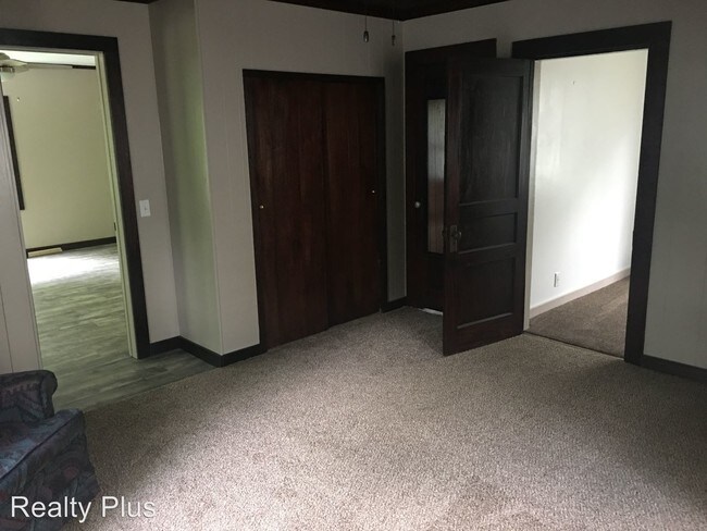 Building Photo - 129 Old Mill Ave