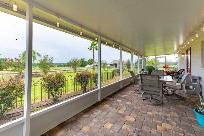 Building Photo - Country living close to everything - 3 bed, 3.5 bath, on an acre