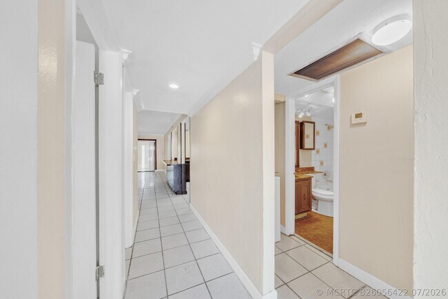 Building Photo - 221 NW 43rd Pl