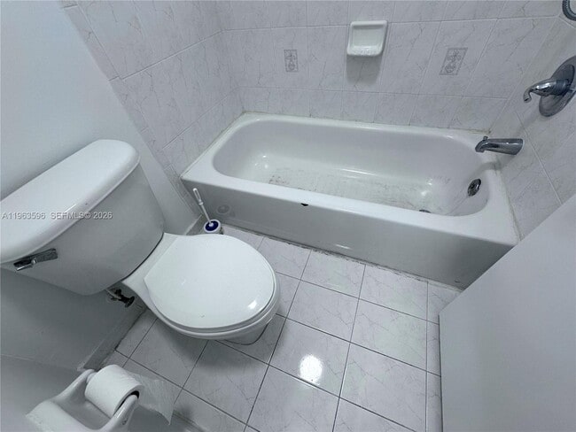 Building Photo - 1631 SE 30th St