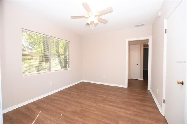 Building Photo - 636 Winfree Ave