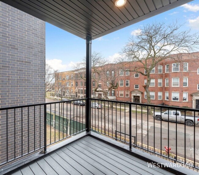 Building Photo - 4029 S Calumet Ave