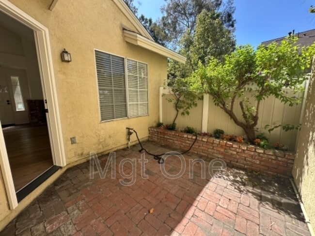 Building Photo - 26402 Kilkarney