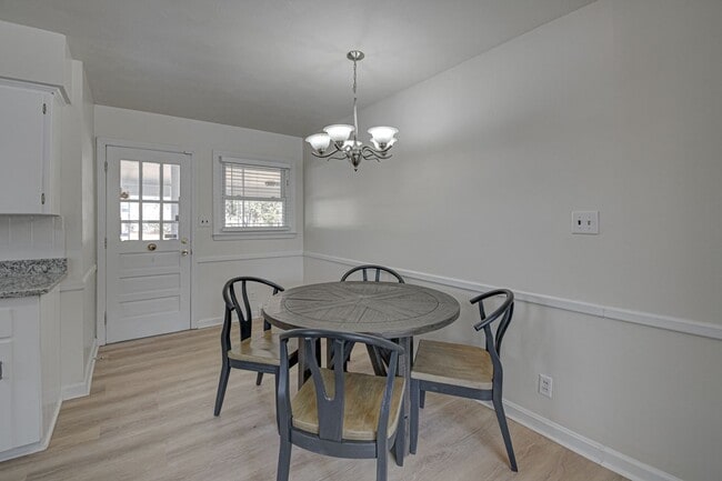 Building Photo - 1465 Brookwood Dr