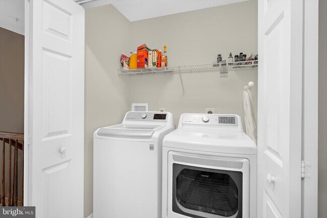 Building Photo - 4749 Thistle Hill Dr