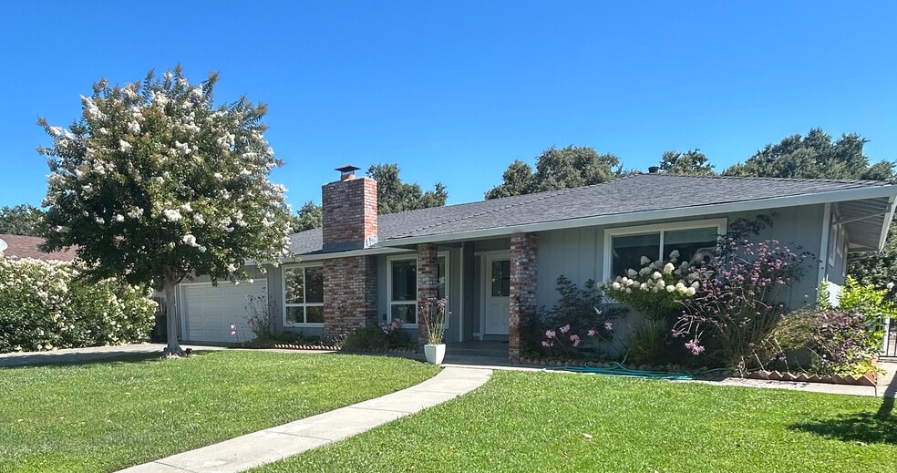 Primary Photo - 469 Pythian Rd