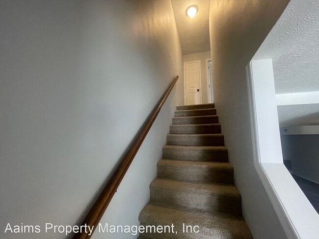 Building Photo - 2 br, 2.5 bath House - 2625 Edmonton Road