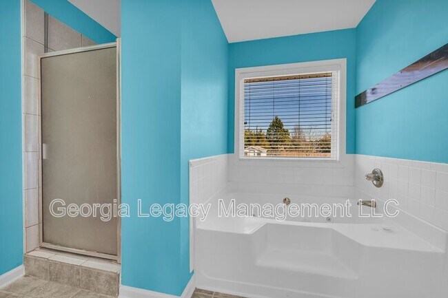 Building Photo - 816 Kaitlyn Dr