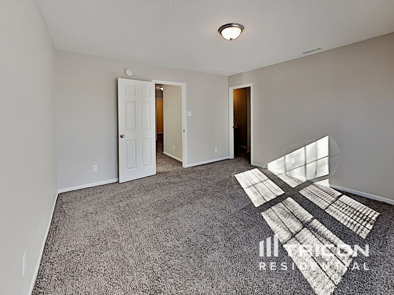 Building Photo - 9340 W Dockside Cir