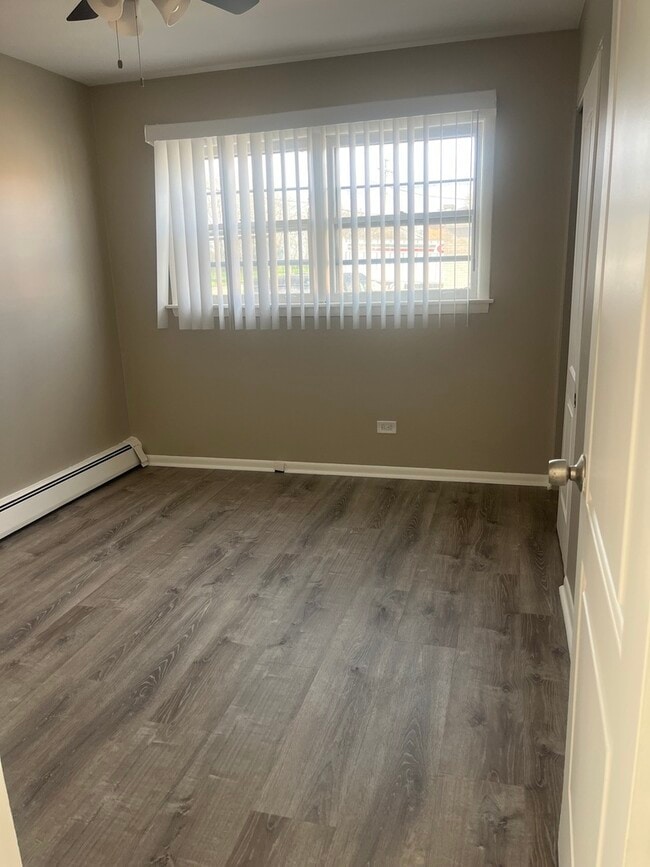 Building Photo - 7831 Roberts Rd