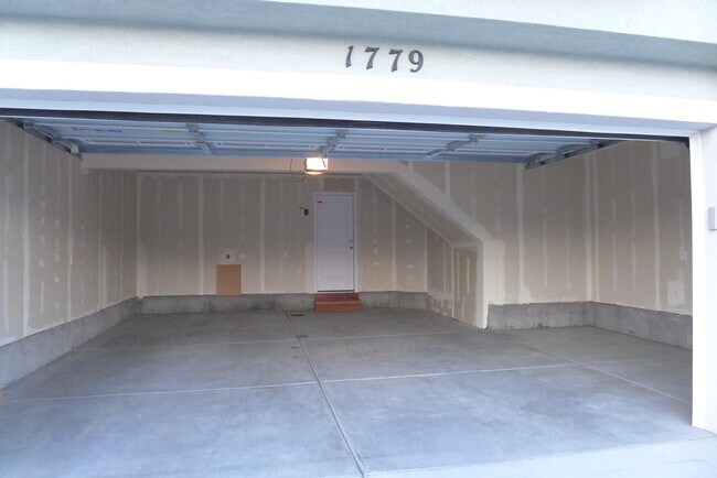 Building Photo - 1779 W Dalmeny Way