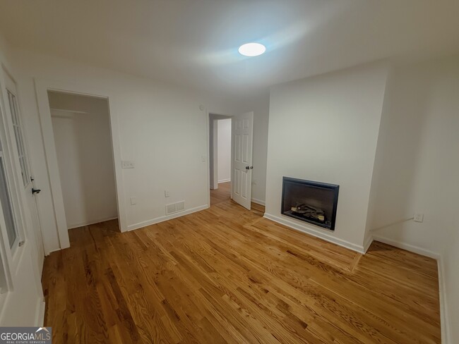 Building Photo - 1382 Childress Dr SW