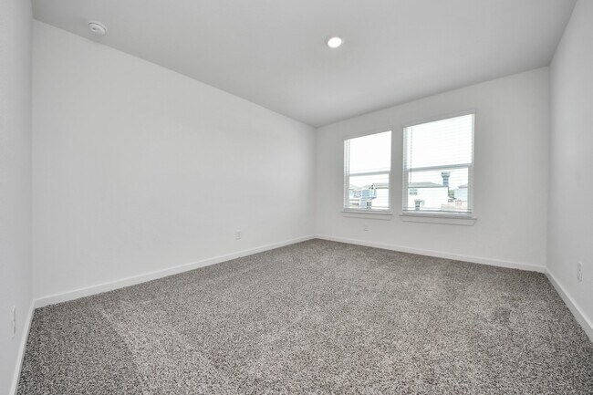 Building Photo - 2138 Olivos St
