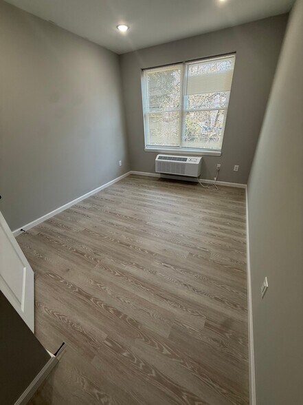 Building Photo - 59 Pearl St