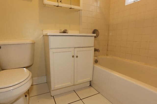 Building Photo - 4303 N Wolcott Ave