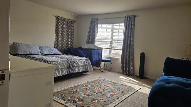 Building Photo - 1268 Bradley Cir