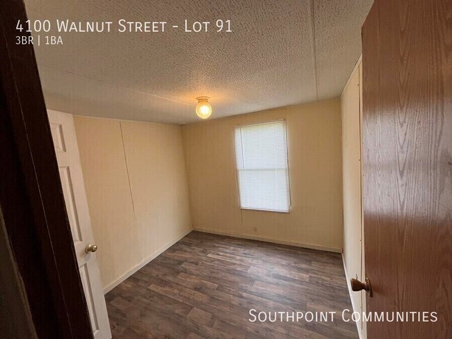 Building Photo - 4100 Walnut St