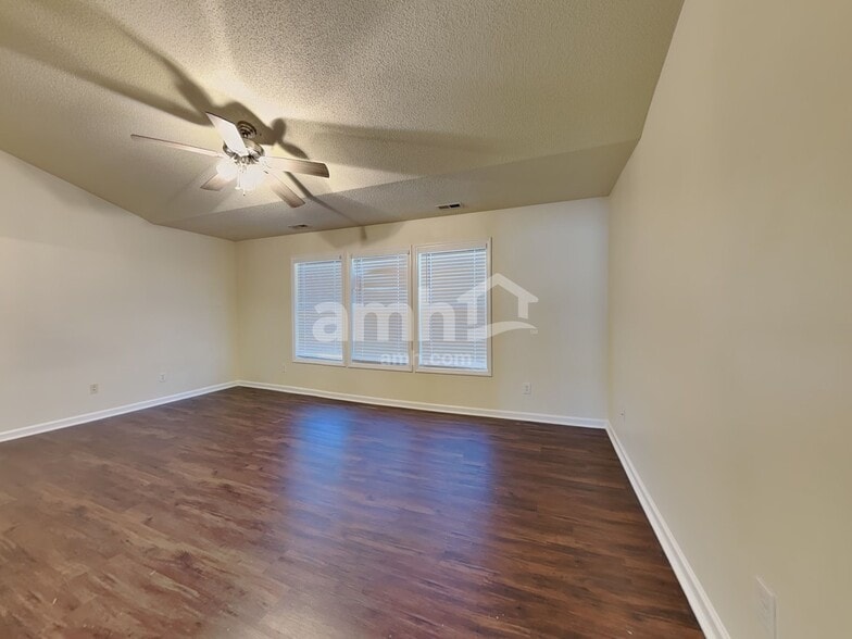 Building Photo - 3605 Enduring Freedom Dr