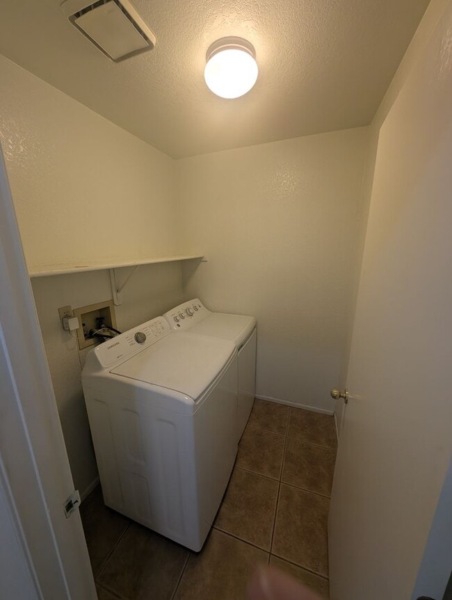 Building Photo - Rita Ranch ready for move in