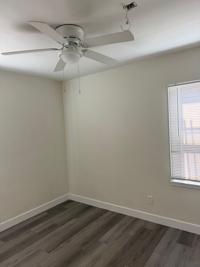 Building Photo - FOR RENT — COMPLETELY REMODELED Apartment