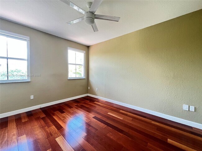 Building Photo - 8034 NW 111th Ct
