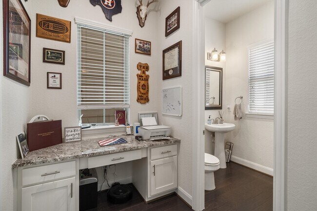 Building Photo - 8917 Wind Springs Dr