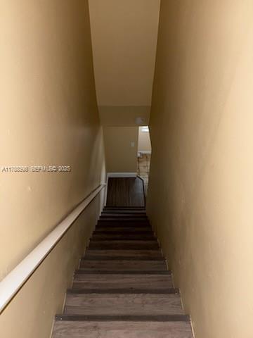 Building Photo - 15157 NE 6th Ave