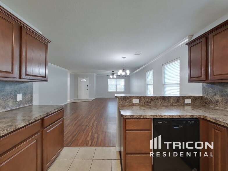 Building Photo - 12030 Green Bluff Ct