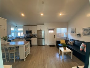 Building Photo - 8489 Larch Ave