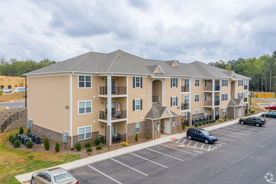 Building Photo - The Gates at Highland apartment homes