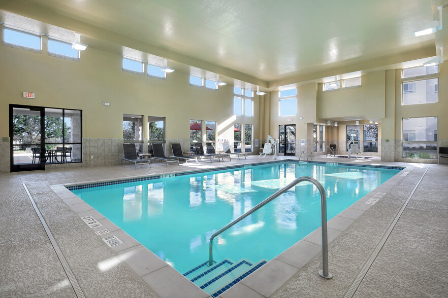 Indoor Heated Salt Waterpool - Affinity at Round Rock 55+