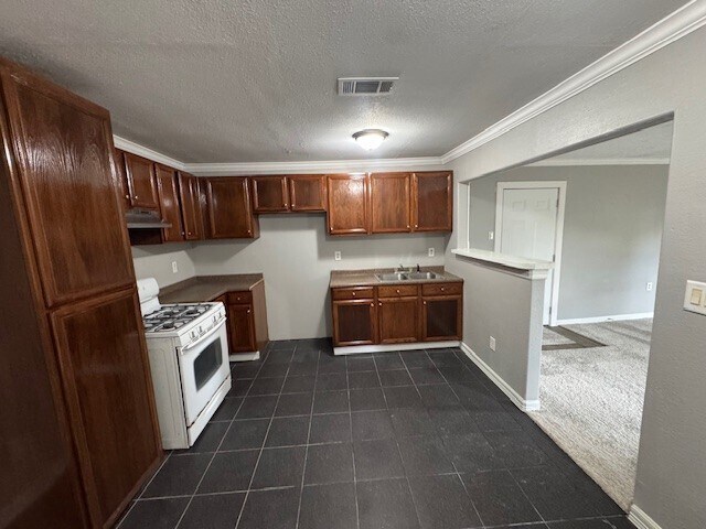 Building Photo - 7343 Forrestal St