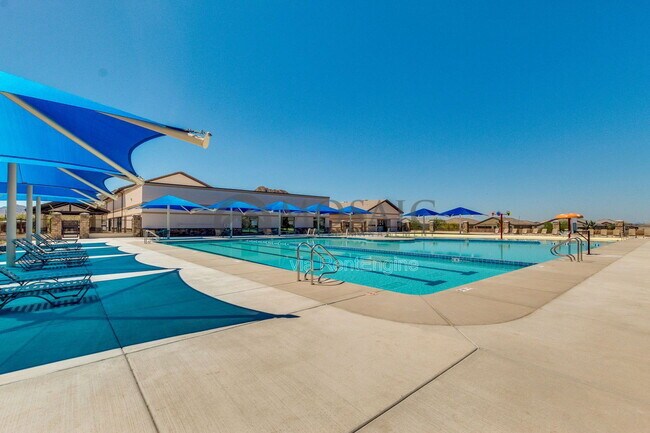 Building Photo - 2035 W Gold Dust Ave