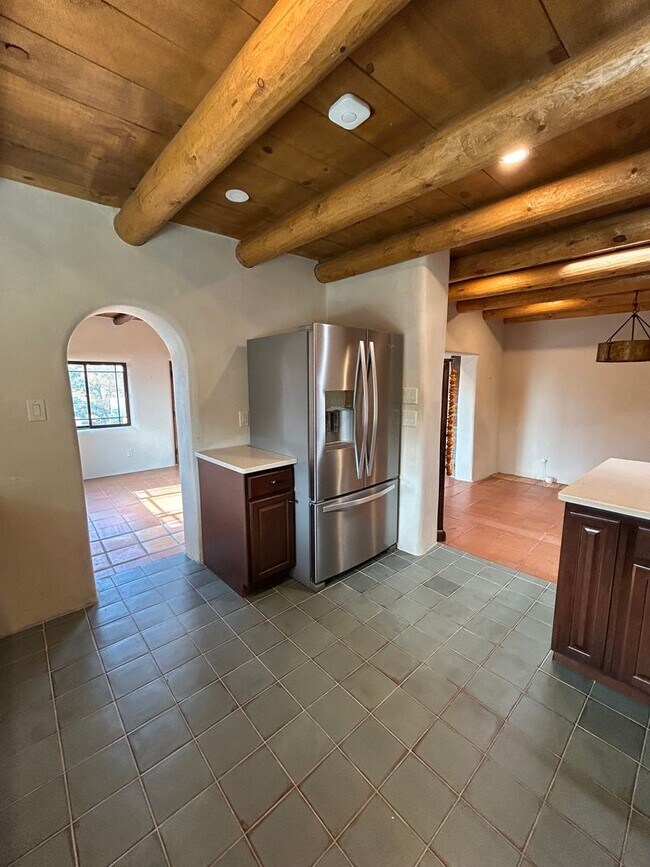 Building Photo - 152 Lorenzo Rd