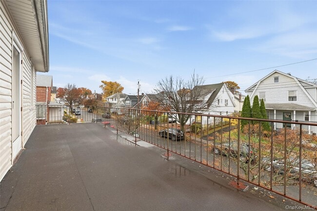 Building Photo - 36 Dunwoodie St