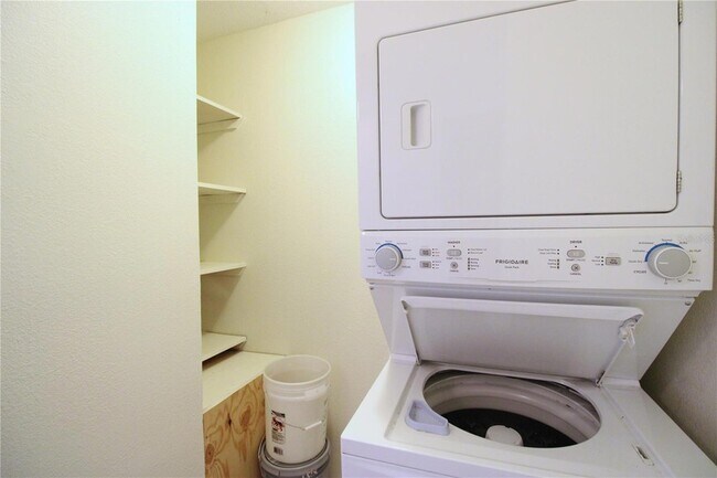 Building Photo - 507 NW 39th Rd